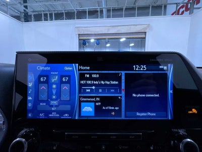 2022 Toyota Highlander Hybrid Platinum