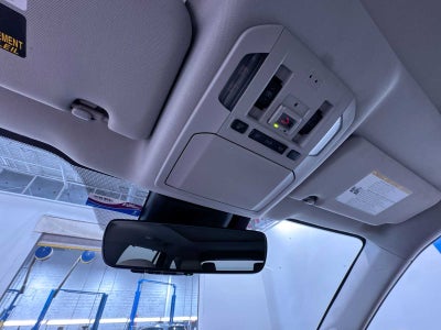 2022 Toyota Highlander Hybrid Platinum