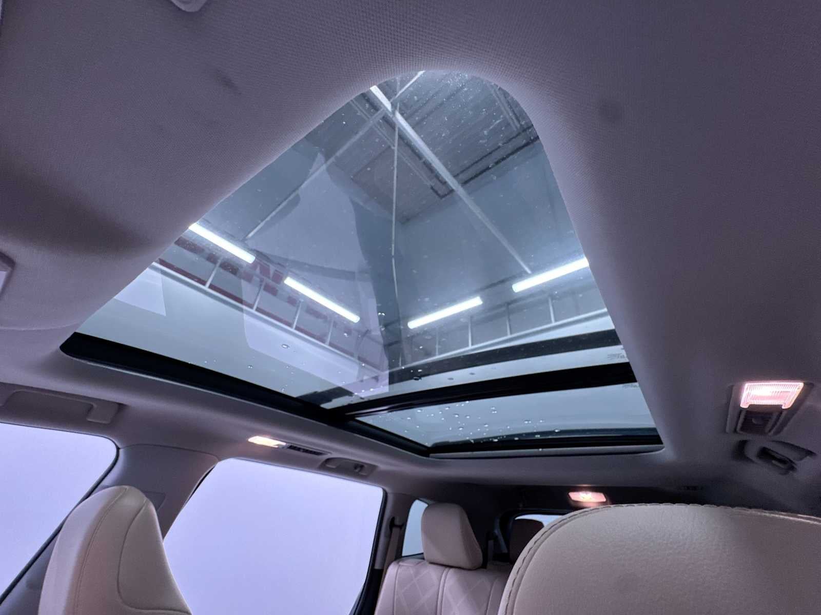 2022 Toyota Highlander Hybrid Platinum