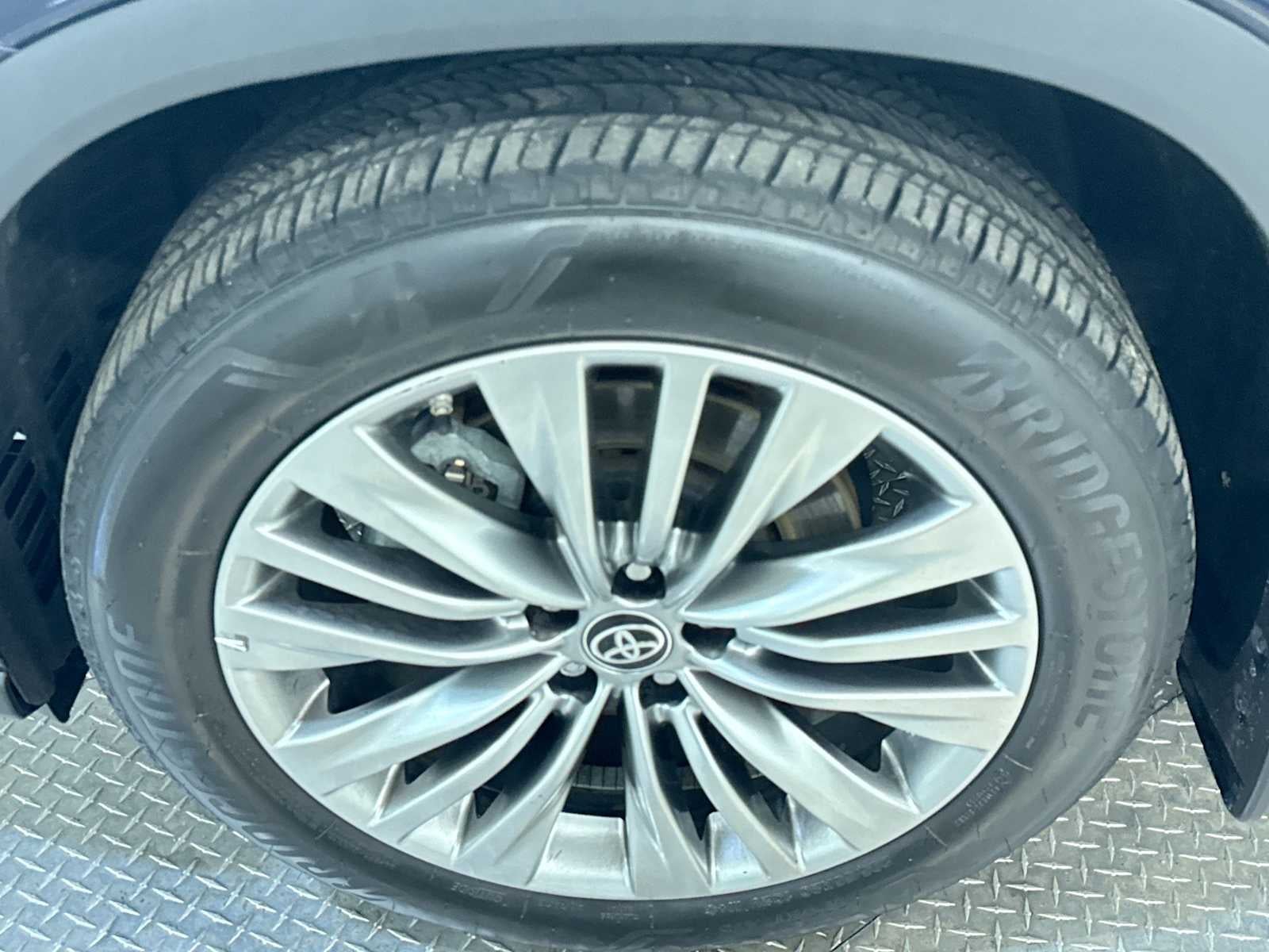 2024 Toyota Highlander Platinum