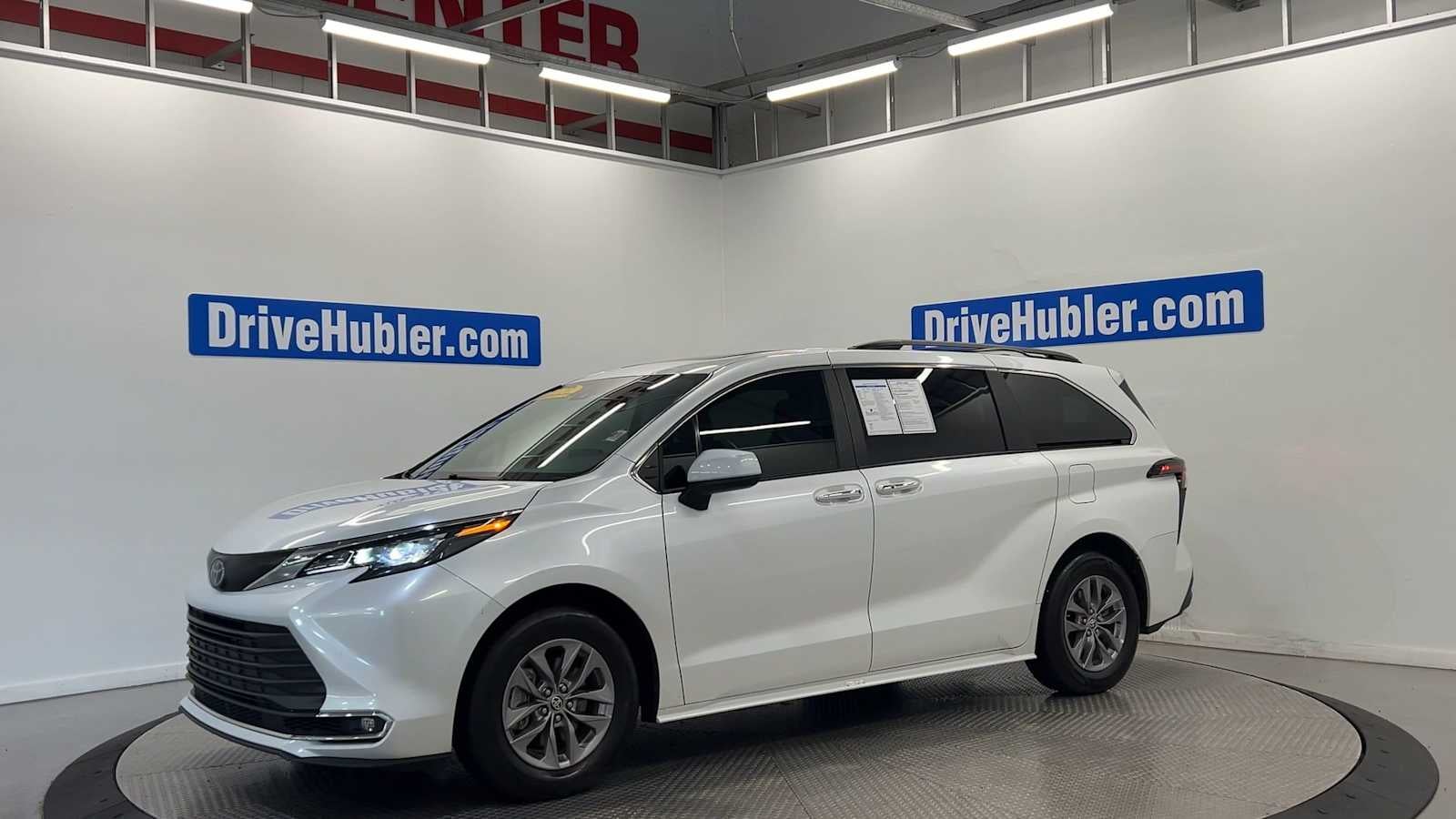 2024 Toyota Sienna XLE