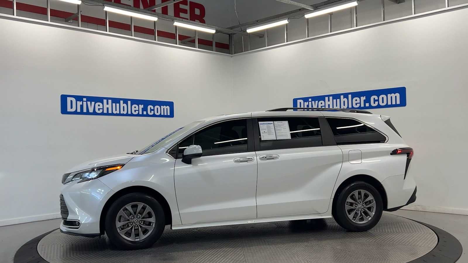 2024 Toyota Sienna XLE