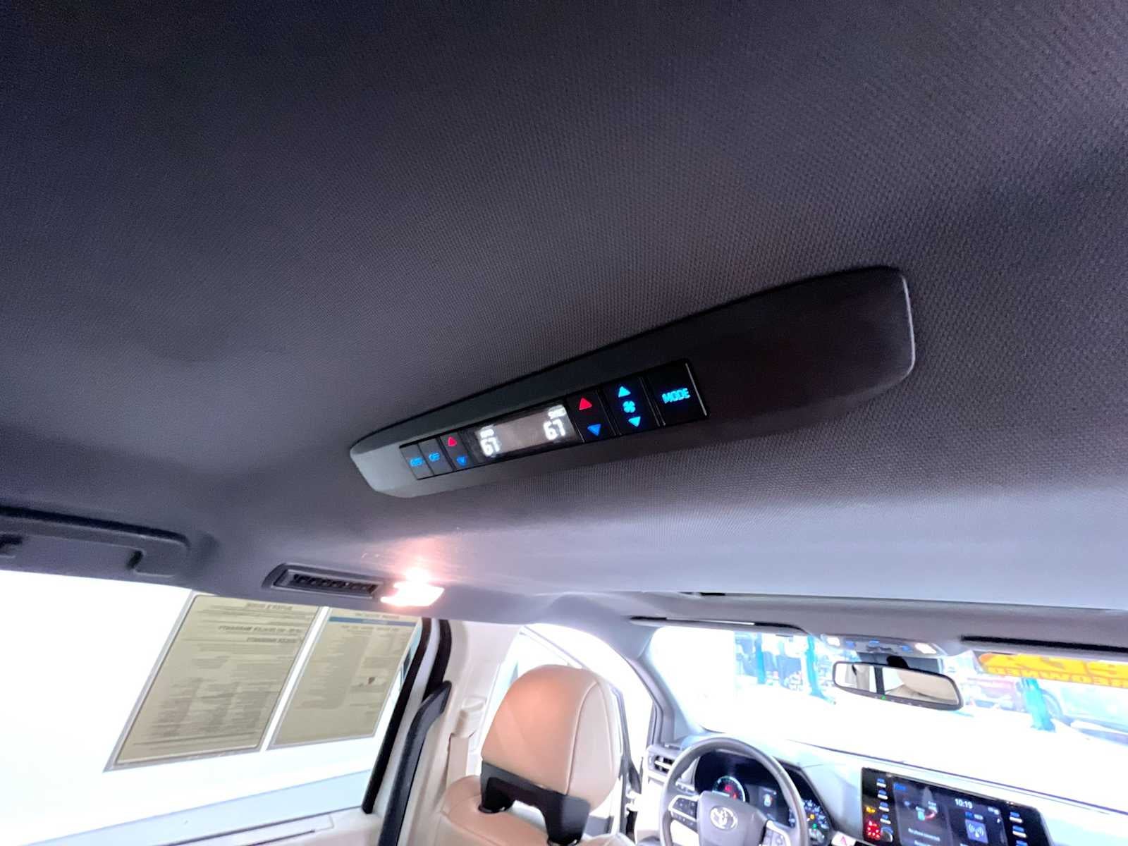2024 Toyota Sienna XLE
