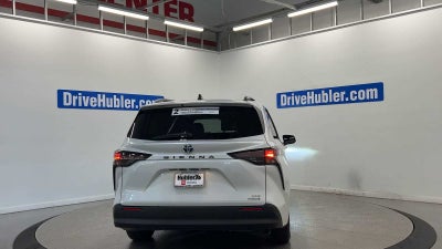 2024 Toyota Sienna XLE