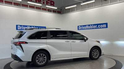 2024 Toyota Sienna XLE