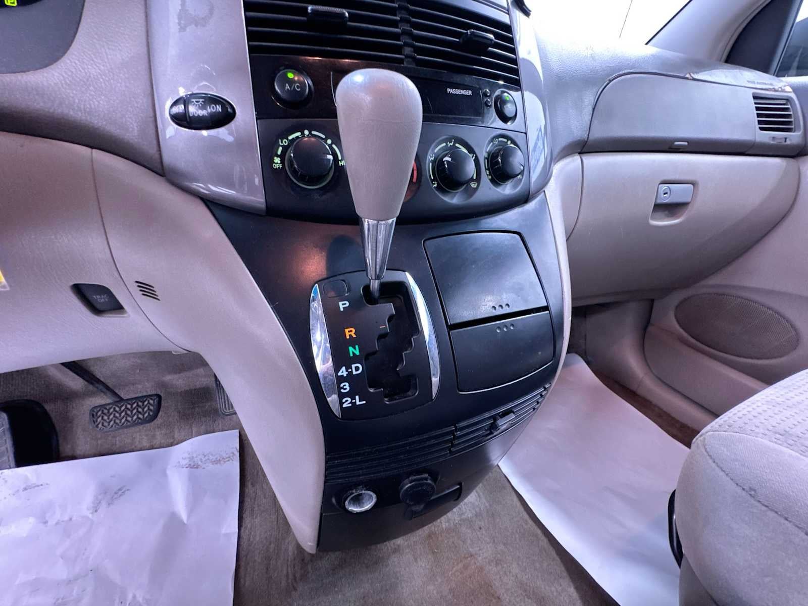 2008 Toyota Sienna LE
