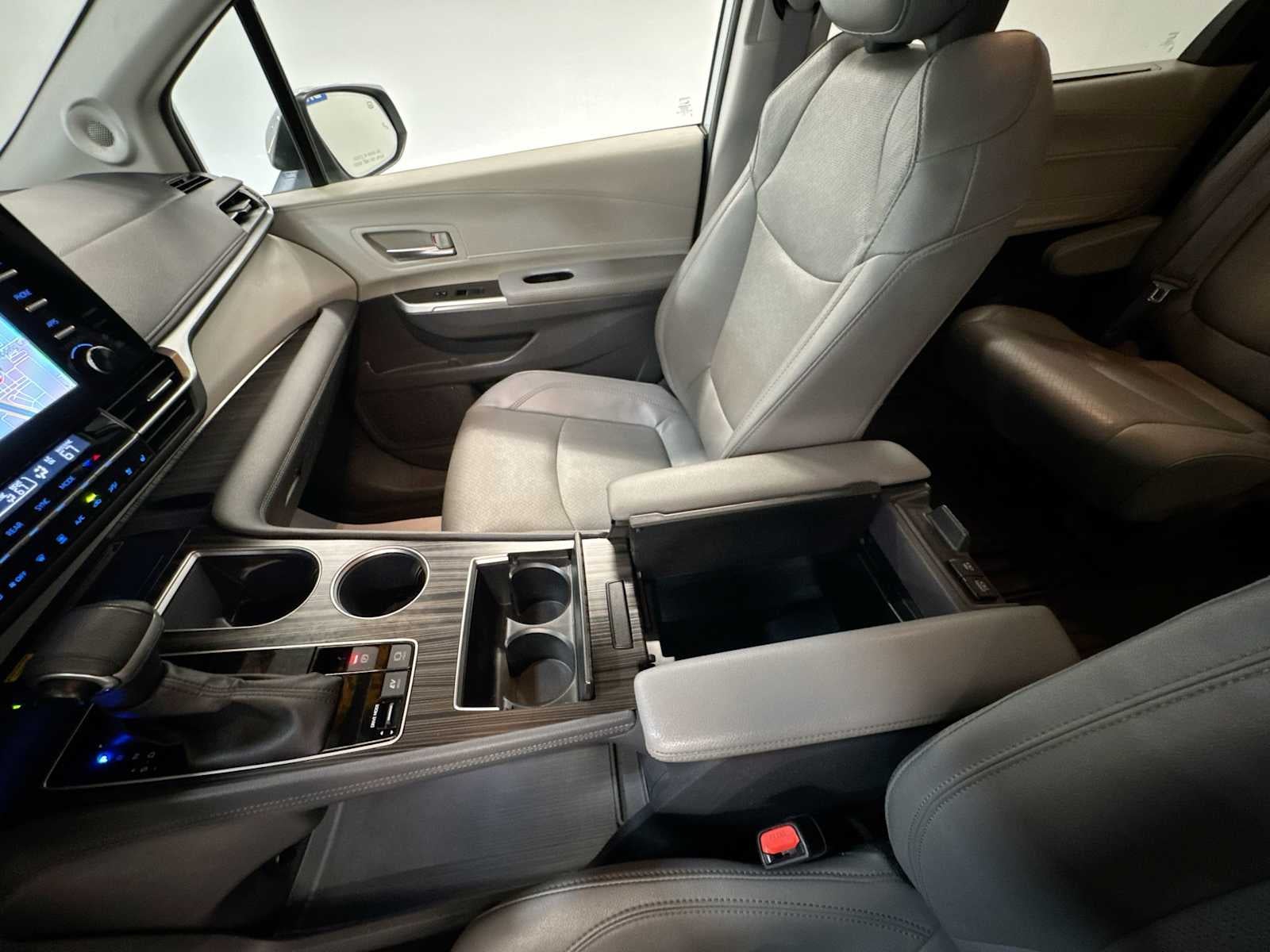 2023 Toyota Sienna Limited