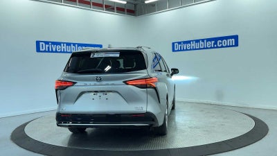 2023 Toyota Sienna Limited