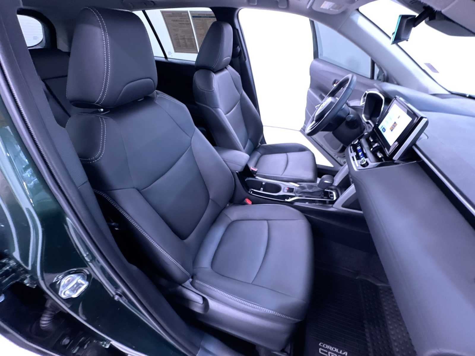 2025 Toyota Corolla Cross XLE