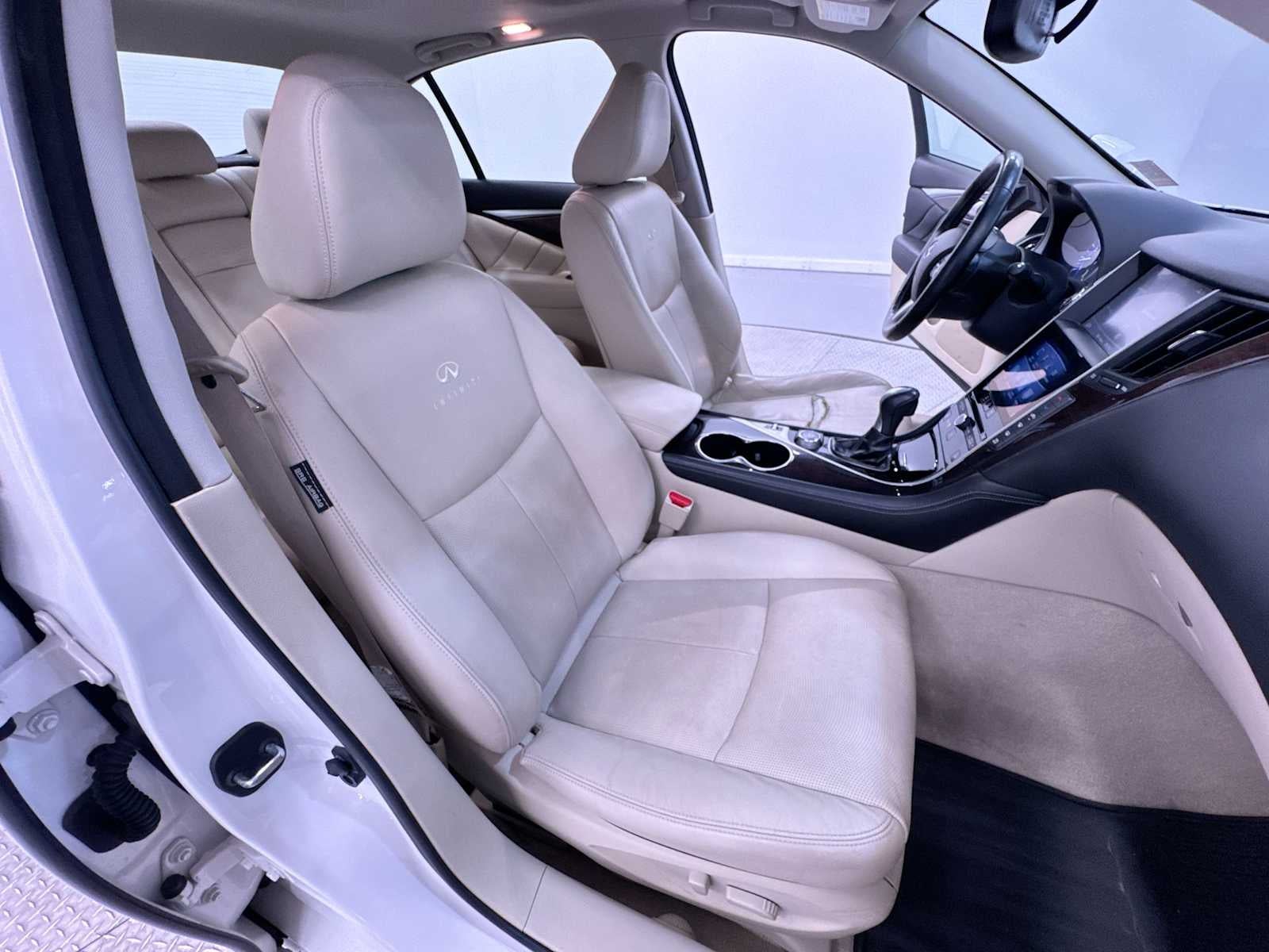 2014 INFINITI Q50 Premium