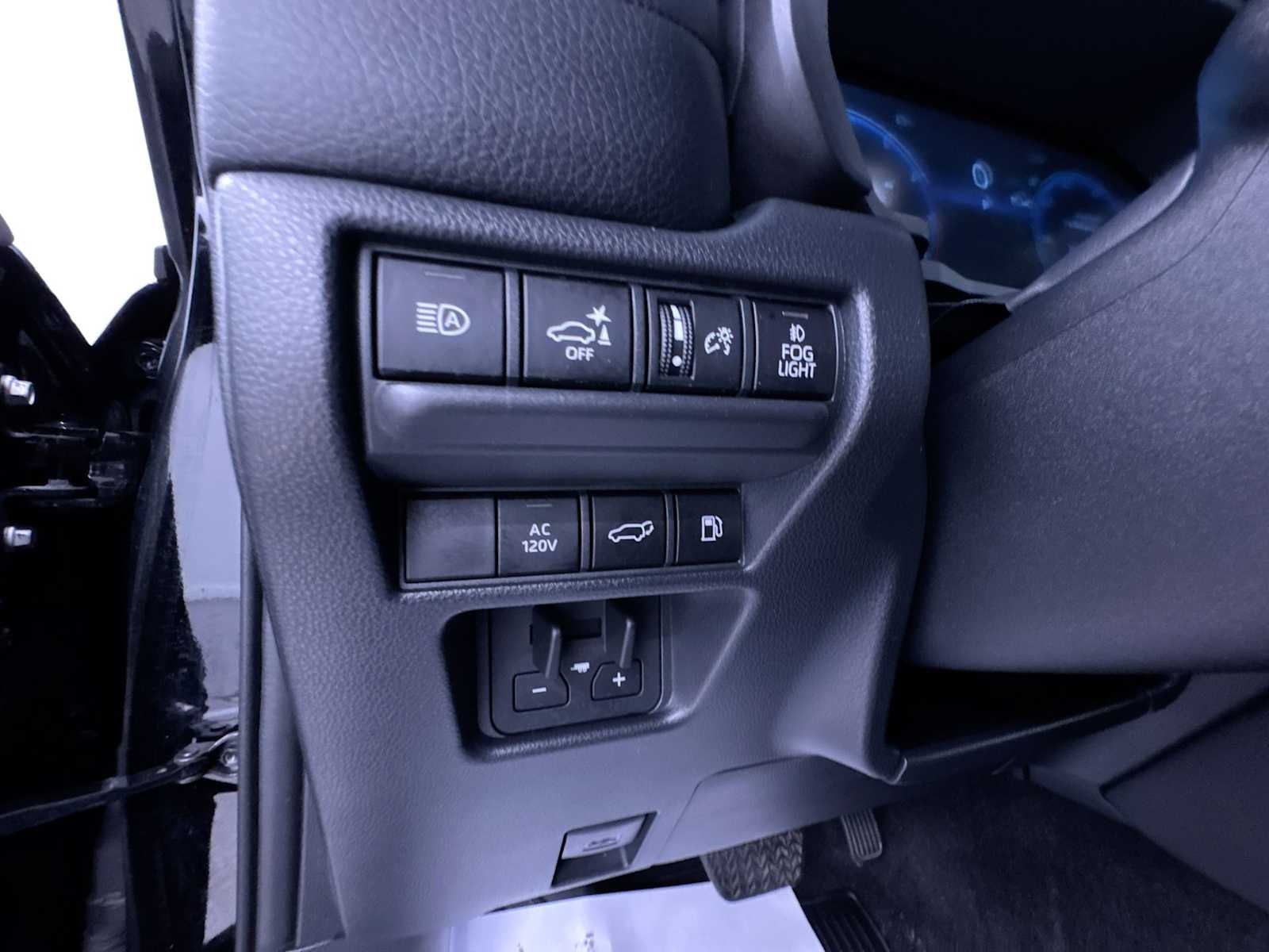 2024 Toyota Land Cruiser 4WD (Natl)
