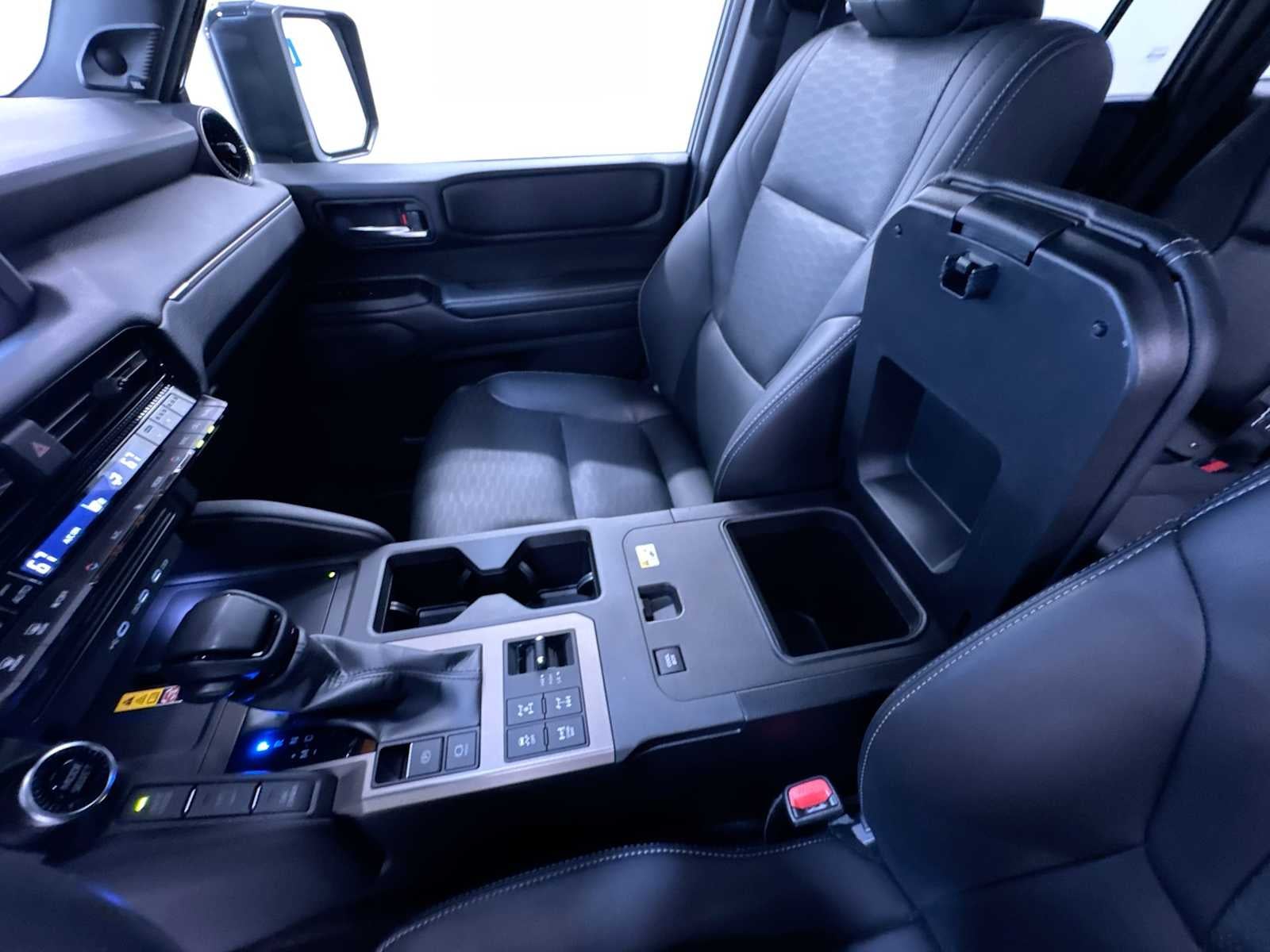 2024 Toyota Land Cruiser 4WD (Natl)