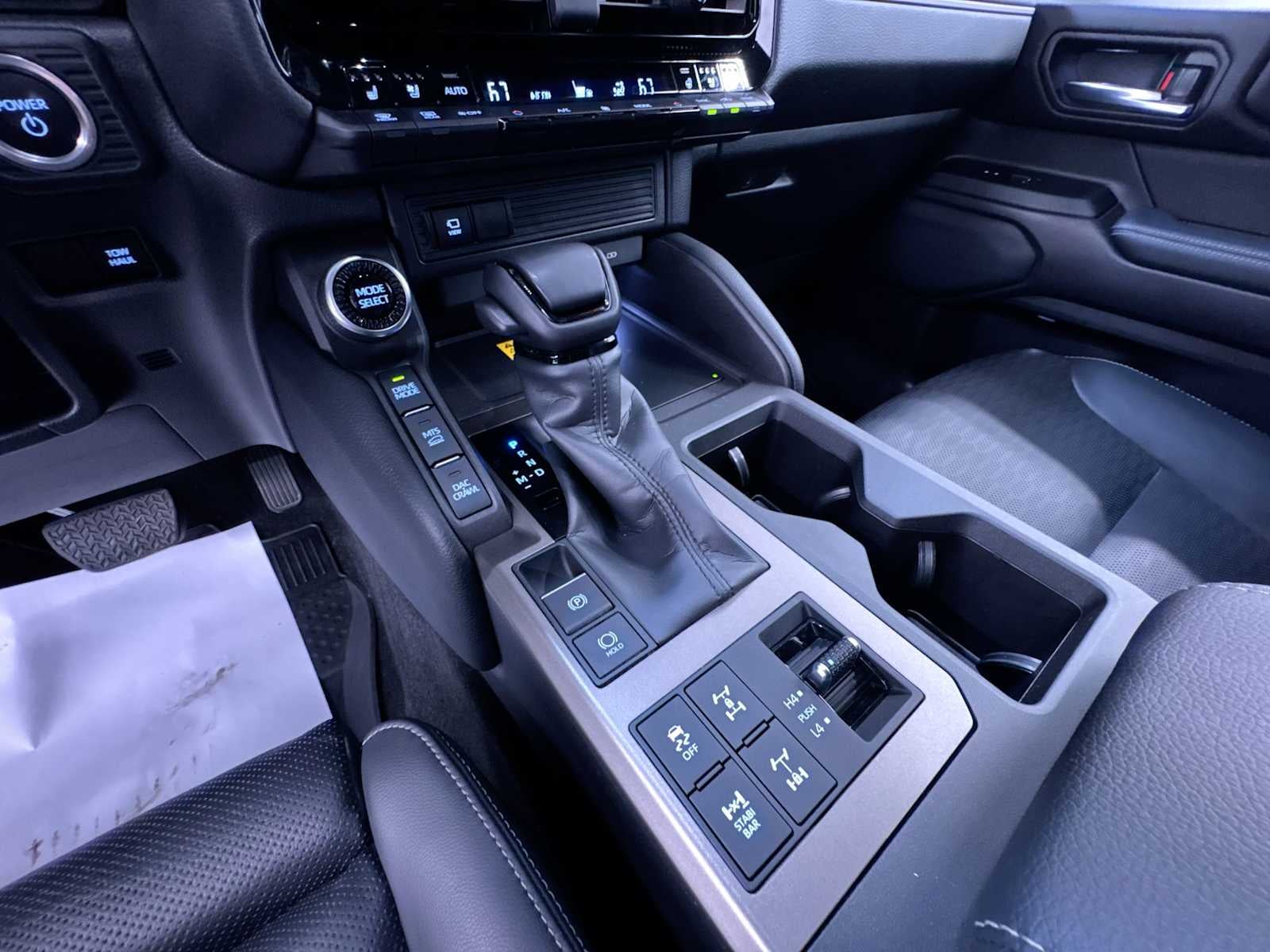 2024 Toyota Land Cruiser 4WD (Natl)