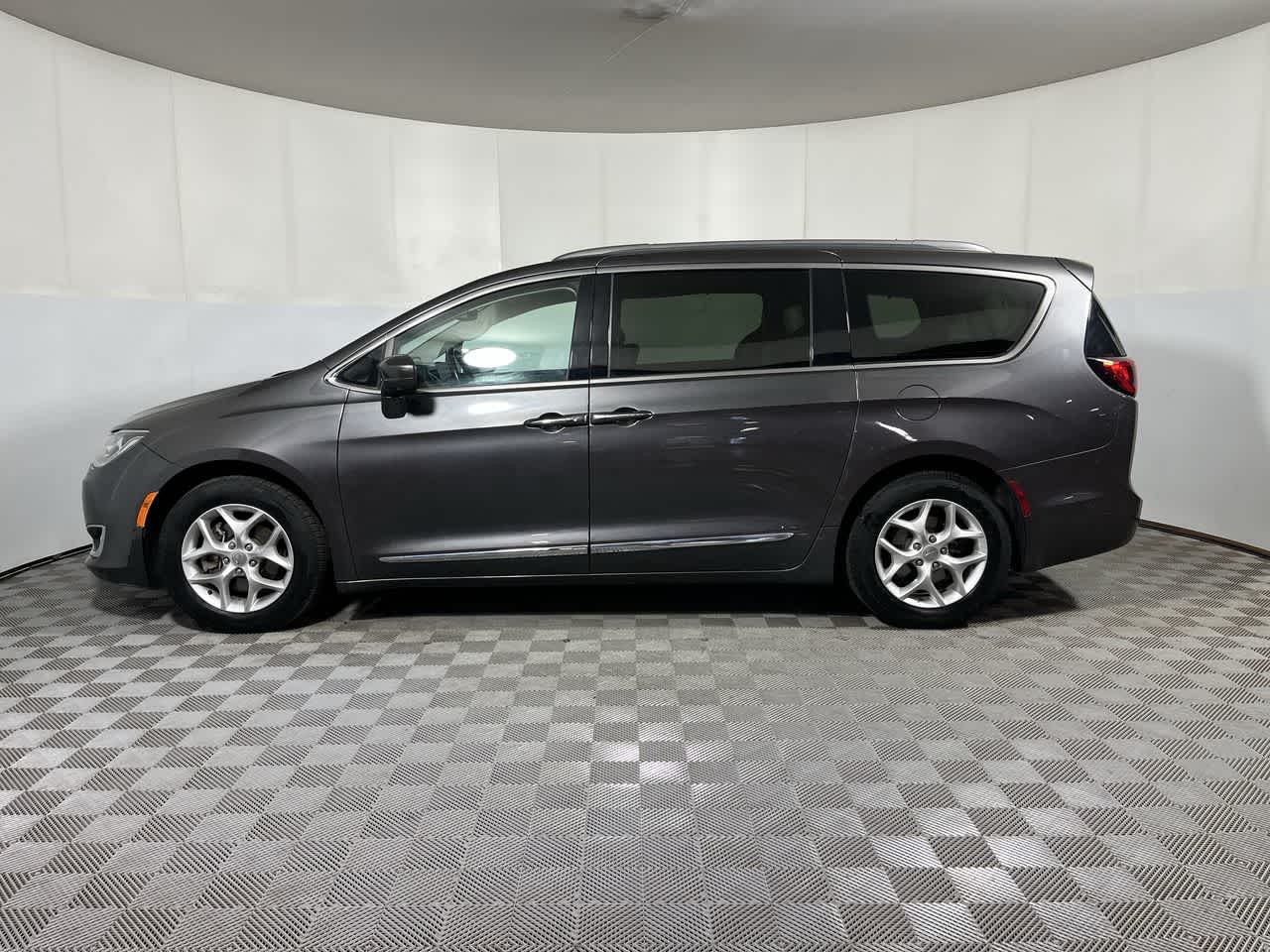 2019 Chrysler Pacifica Touring L Plus