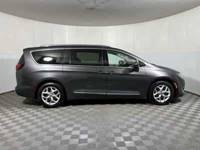 2019 Chrysler Pacifica Touring L Plus
