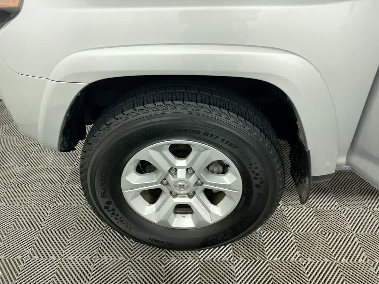 2024 Toyota 4Runner SR5