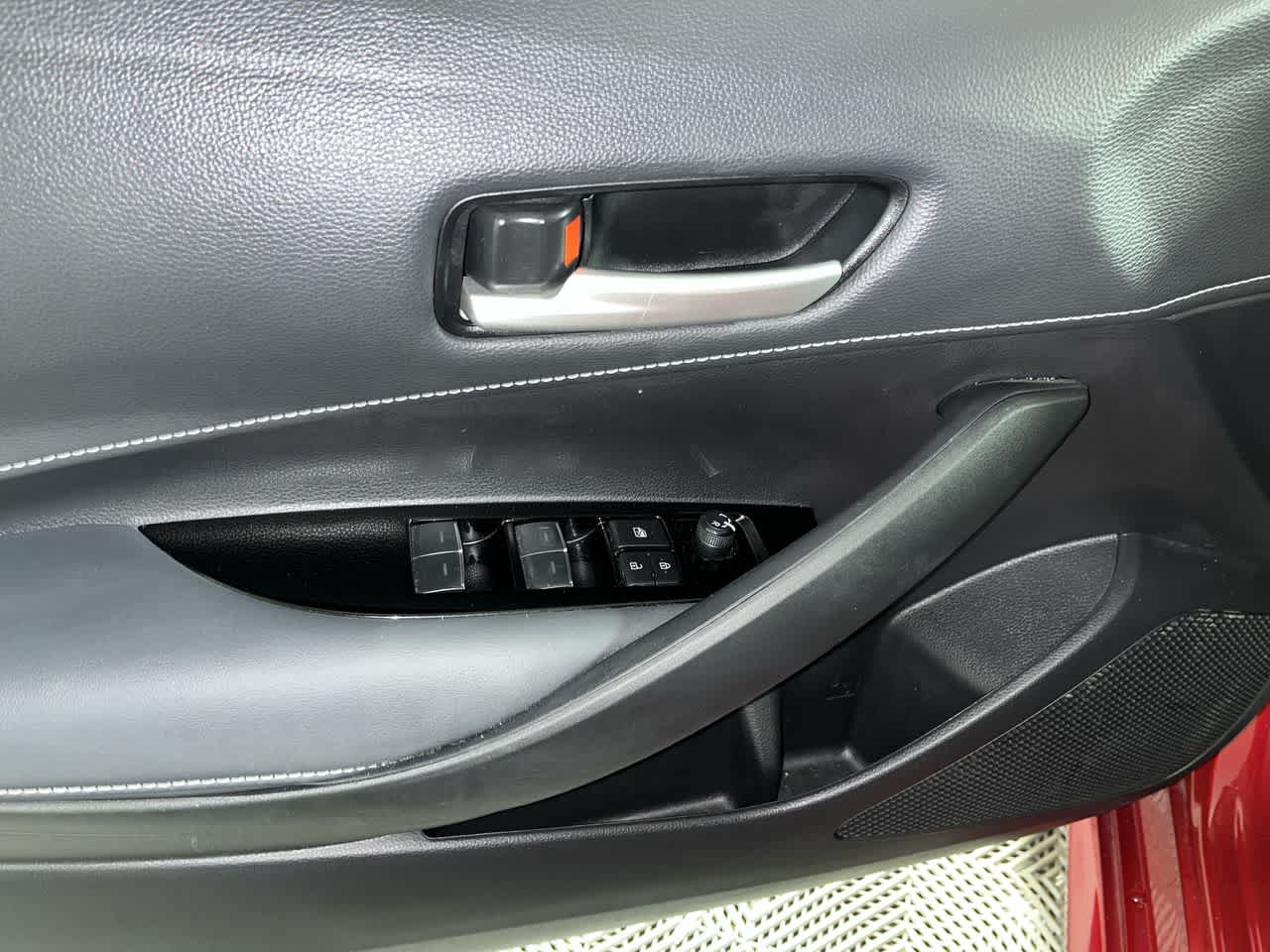 2023 Toyota Corolla Hatchback SE