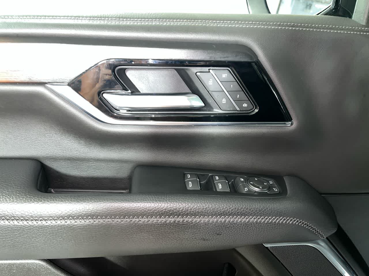 2025 GMC Yukon Denali Denali