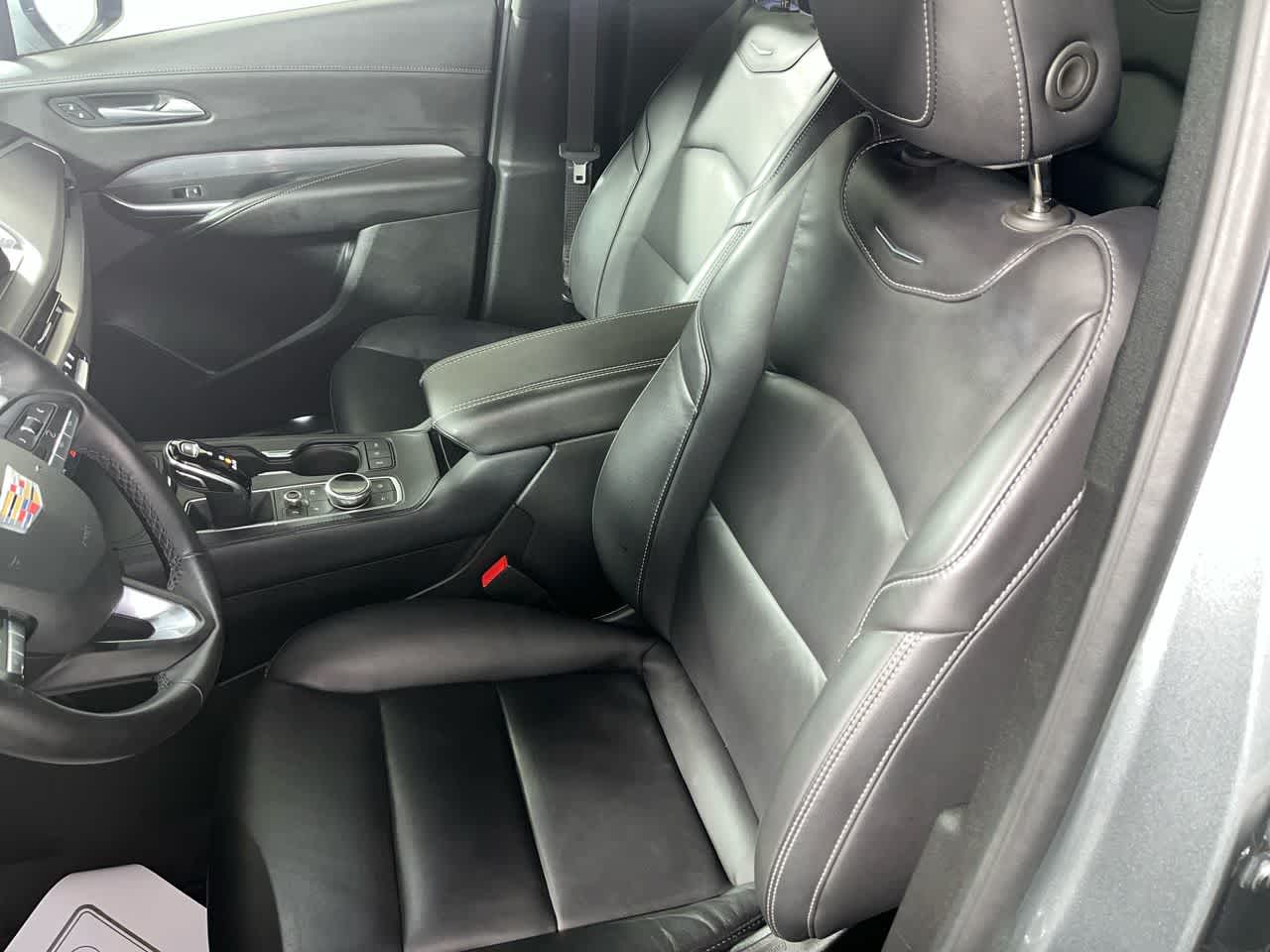 2025 Cadillac XT4 FWD Premium Luxury