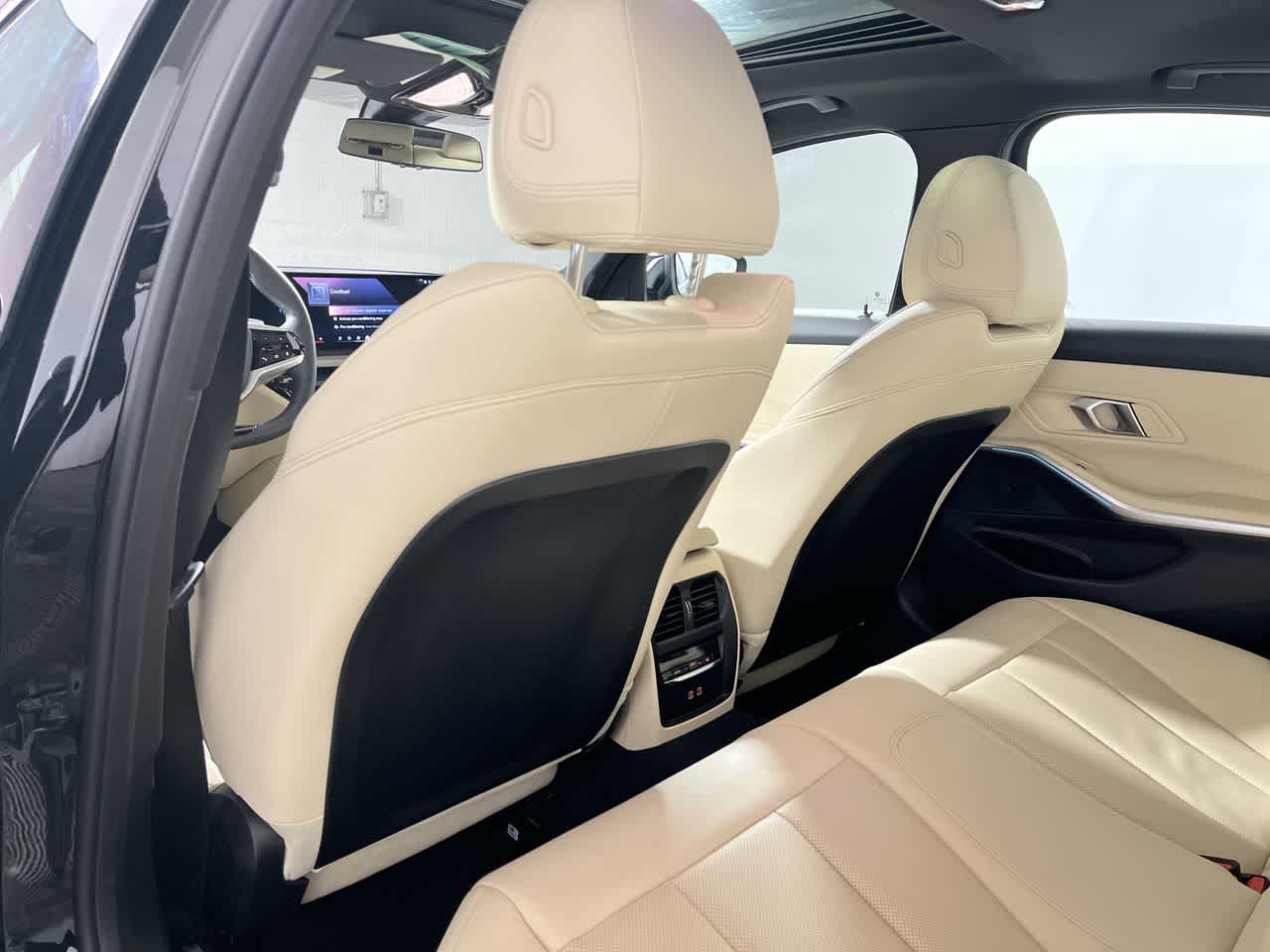 2025 BMW 330i 330i