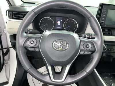 2022 Toyota RAV4 Hybrid XLE