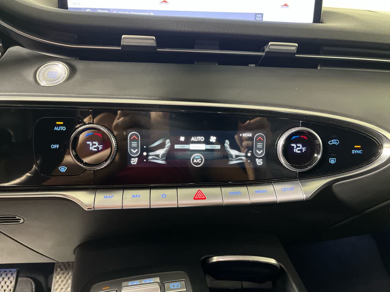 2025 Genesis GV70 2.5T