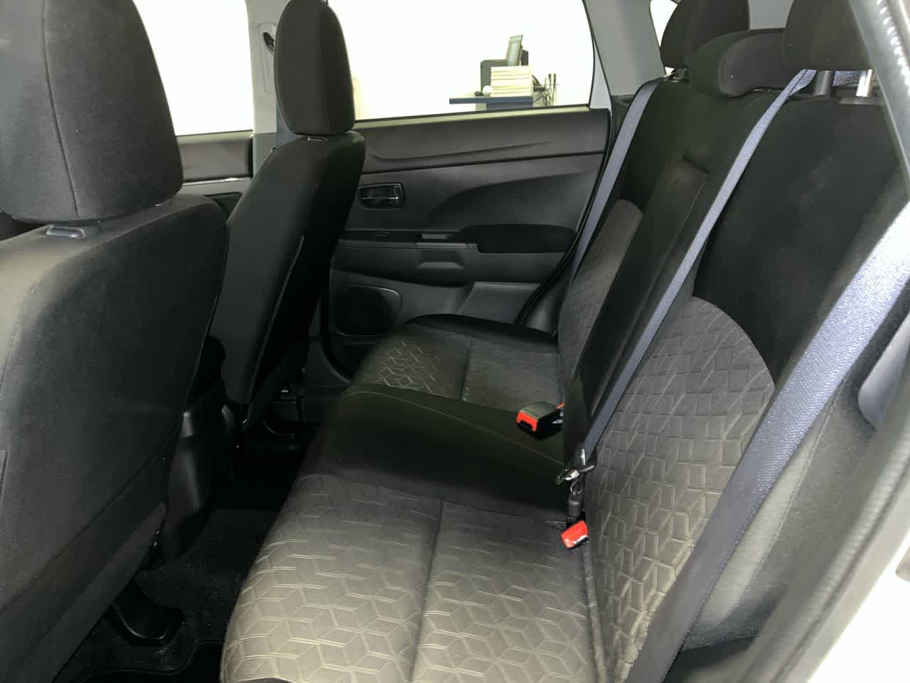 2025 Mitsubishi Outlander Sport ES