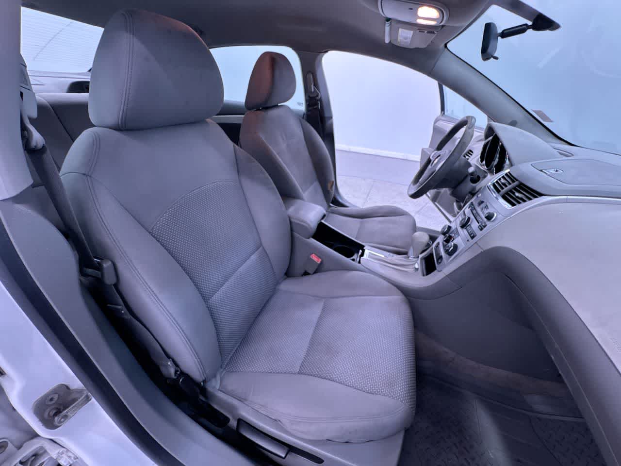 2011 Chevrolet Malibu LS w/1FL