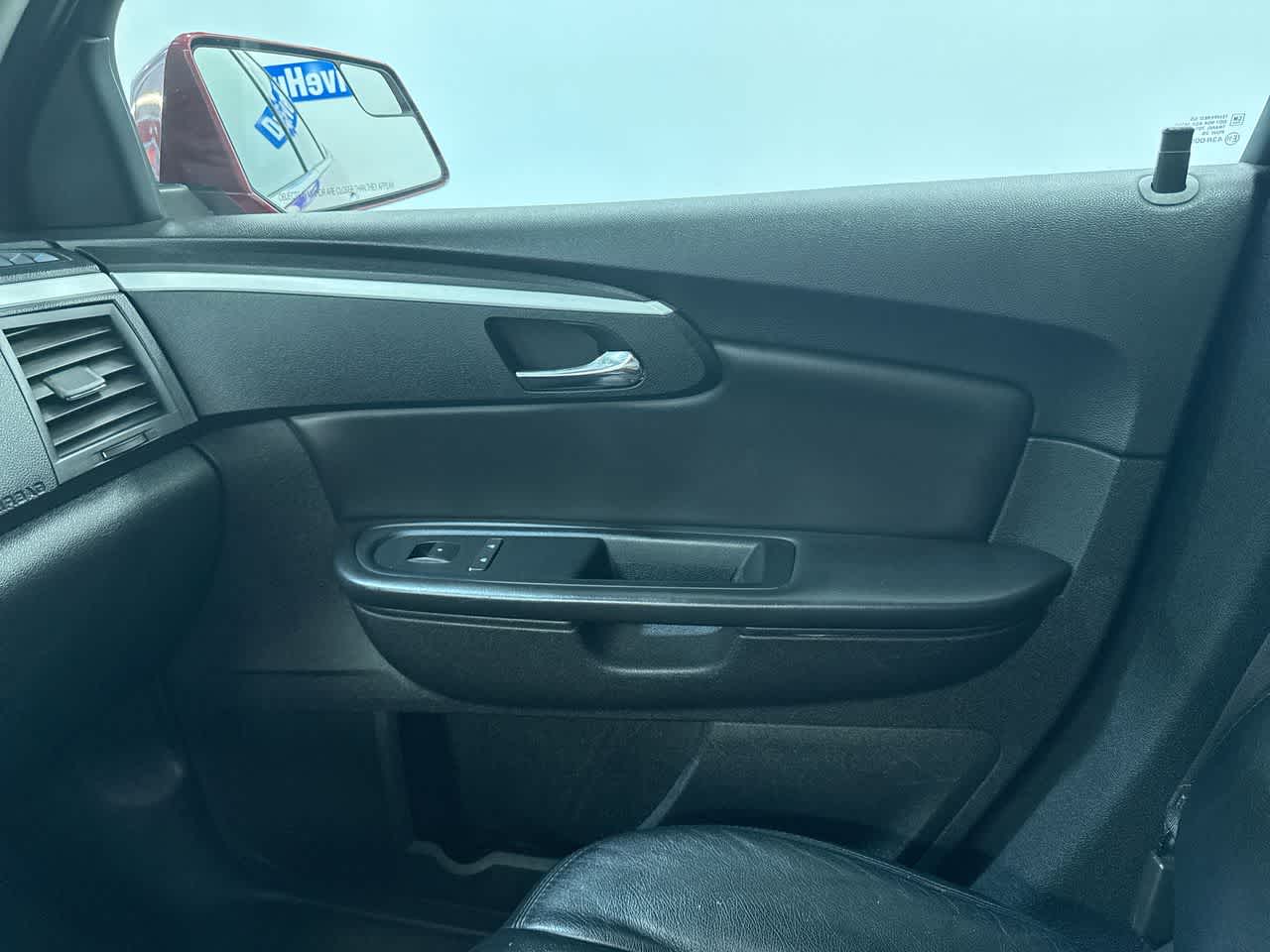 2011 Chevrolet Traverse LT w/1LT