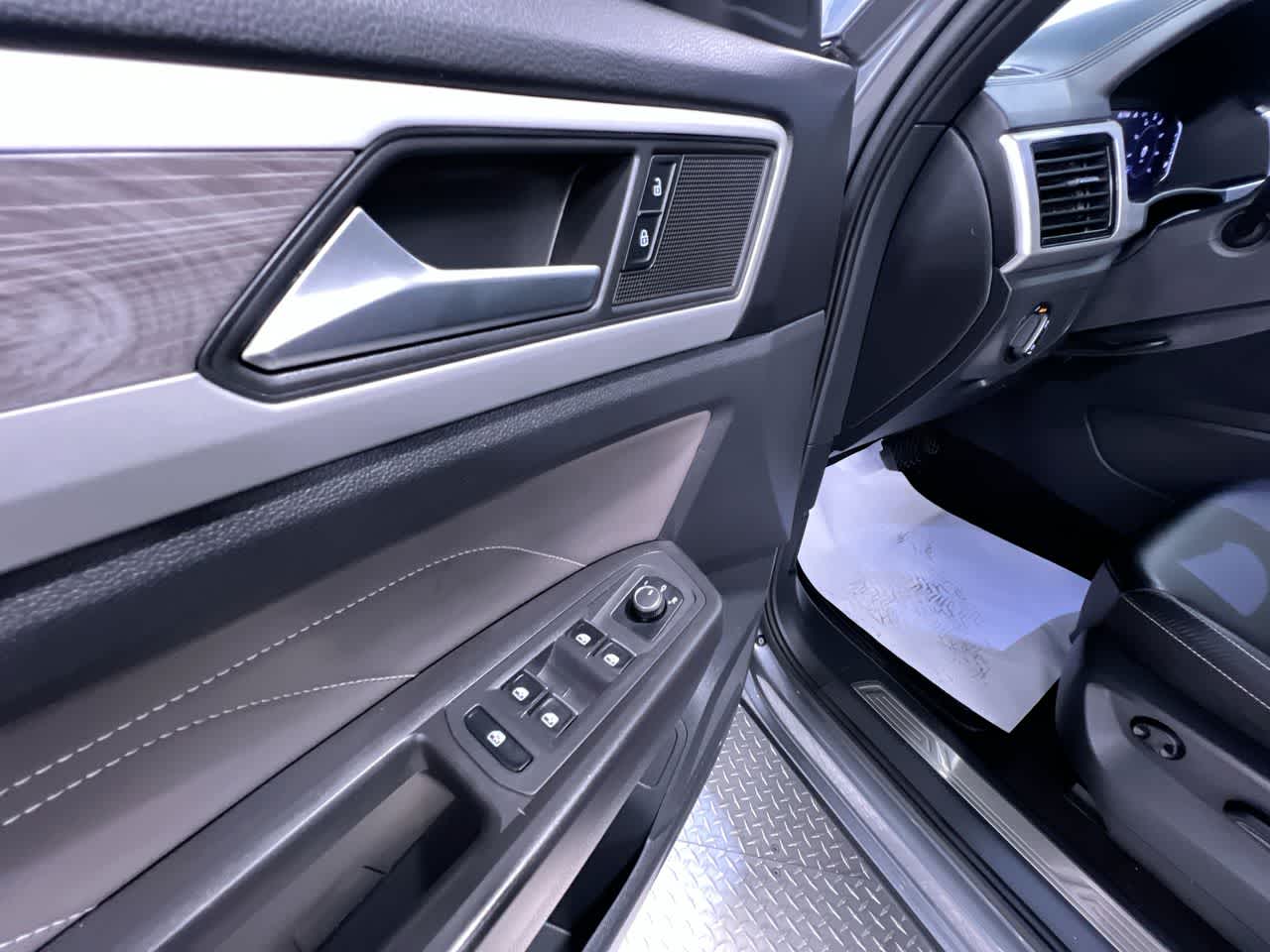 2023 Volkswagen Atlas Cross Sport 3.6L V6 SE w/Technology