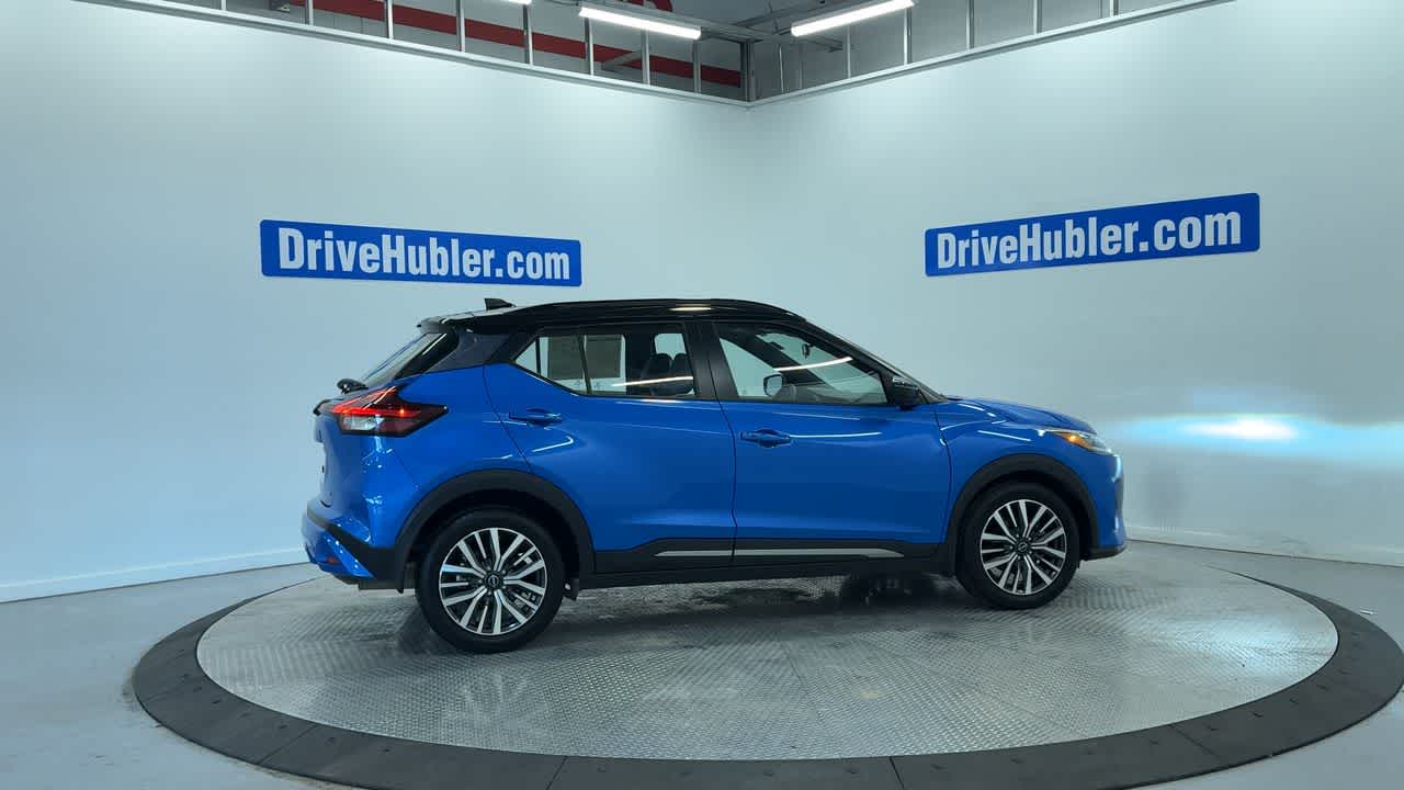 2023 Nissan Kicks SR