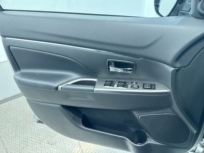 2025 Mitsubishi Outlander Sport SE