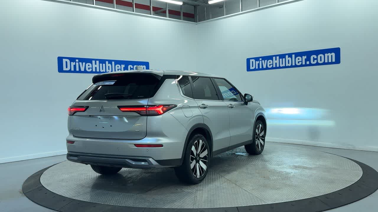 2025 Mitsubishi Outlander SE