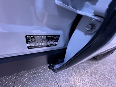 2025 Mitsubishi Outlander SE