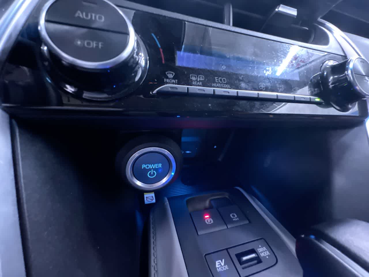 2022 Toyota Venza LE