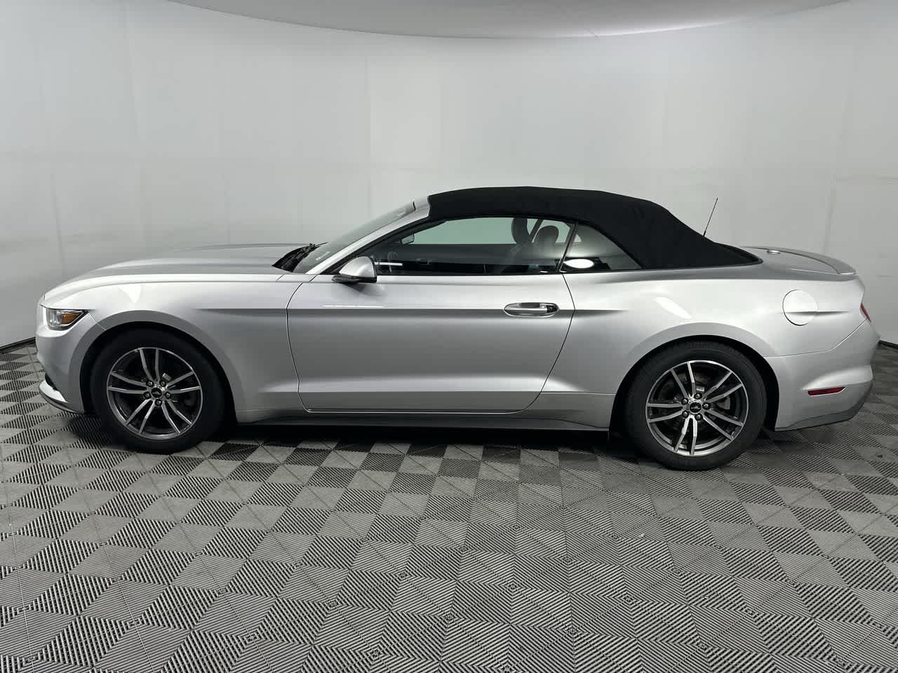 2017 Ford Mustang EcoBoost Premium