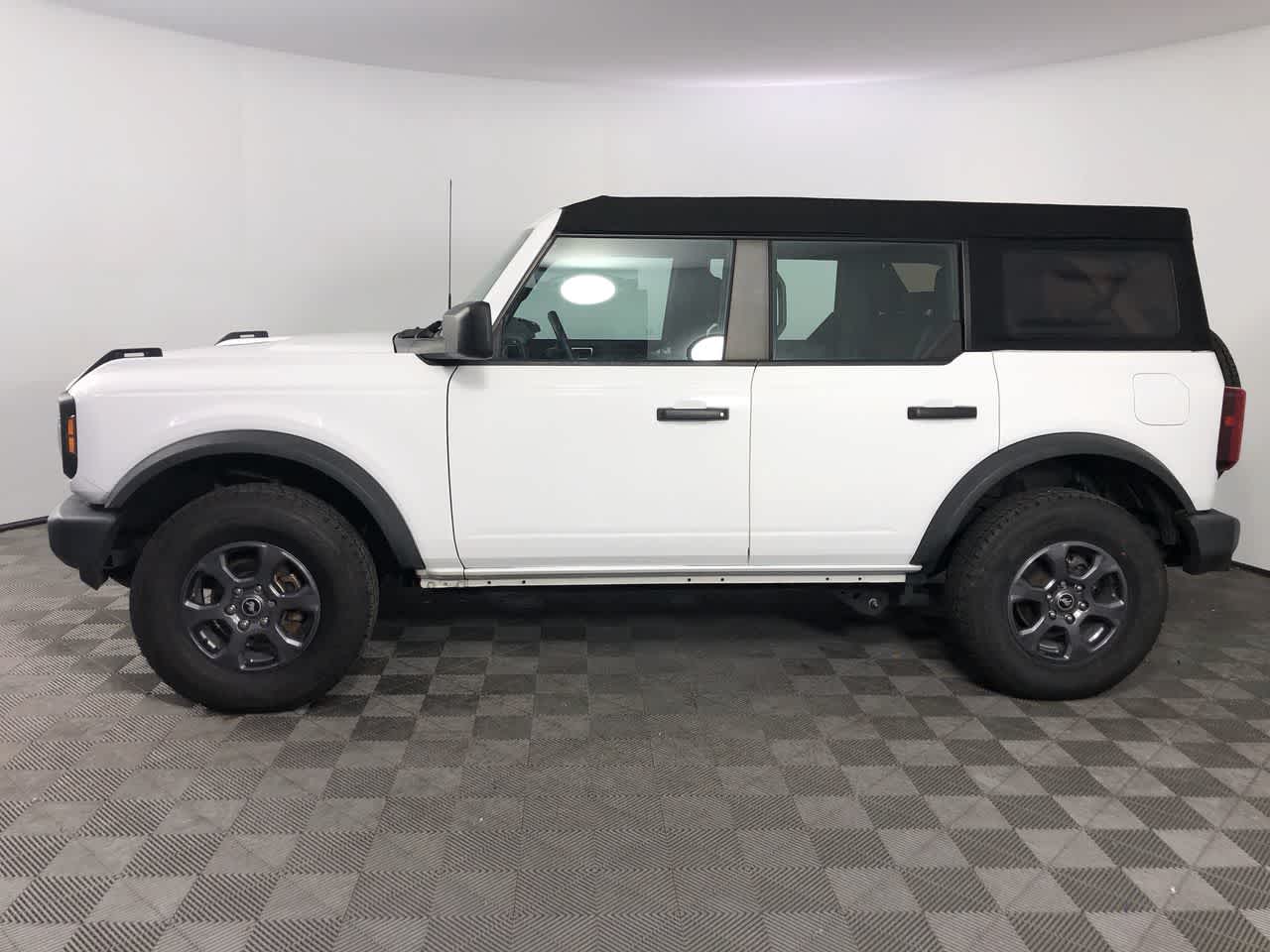 2021 Ford Bronco Base