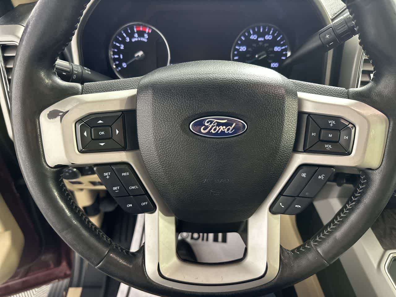 2017 Ford Super Duty F-350 SRW Lariat