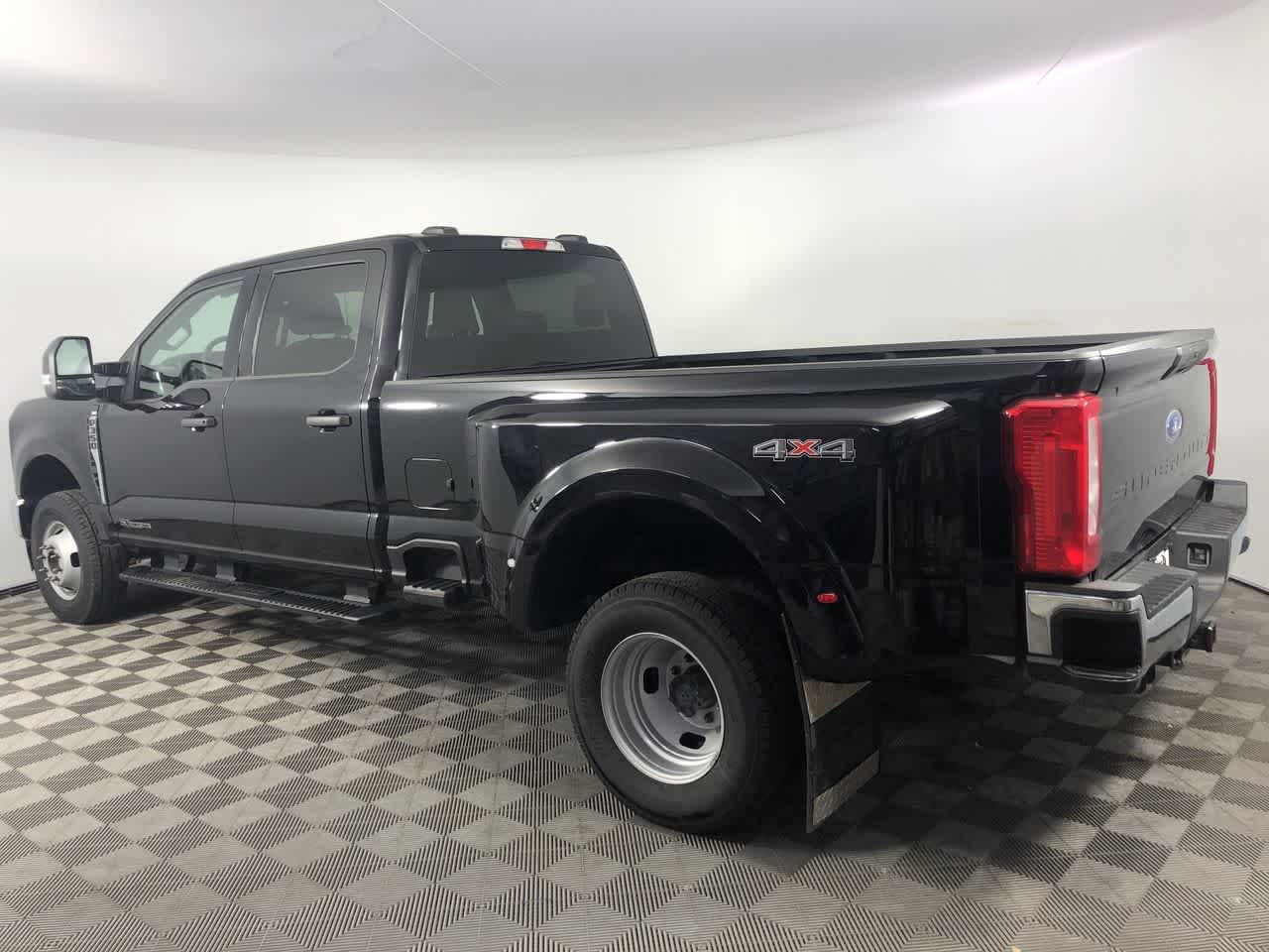2025 Ford Super Duty F-350 DRW XLT