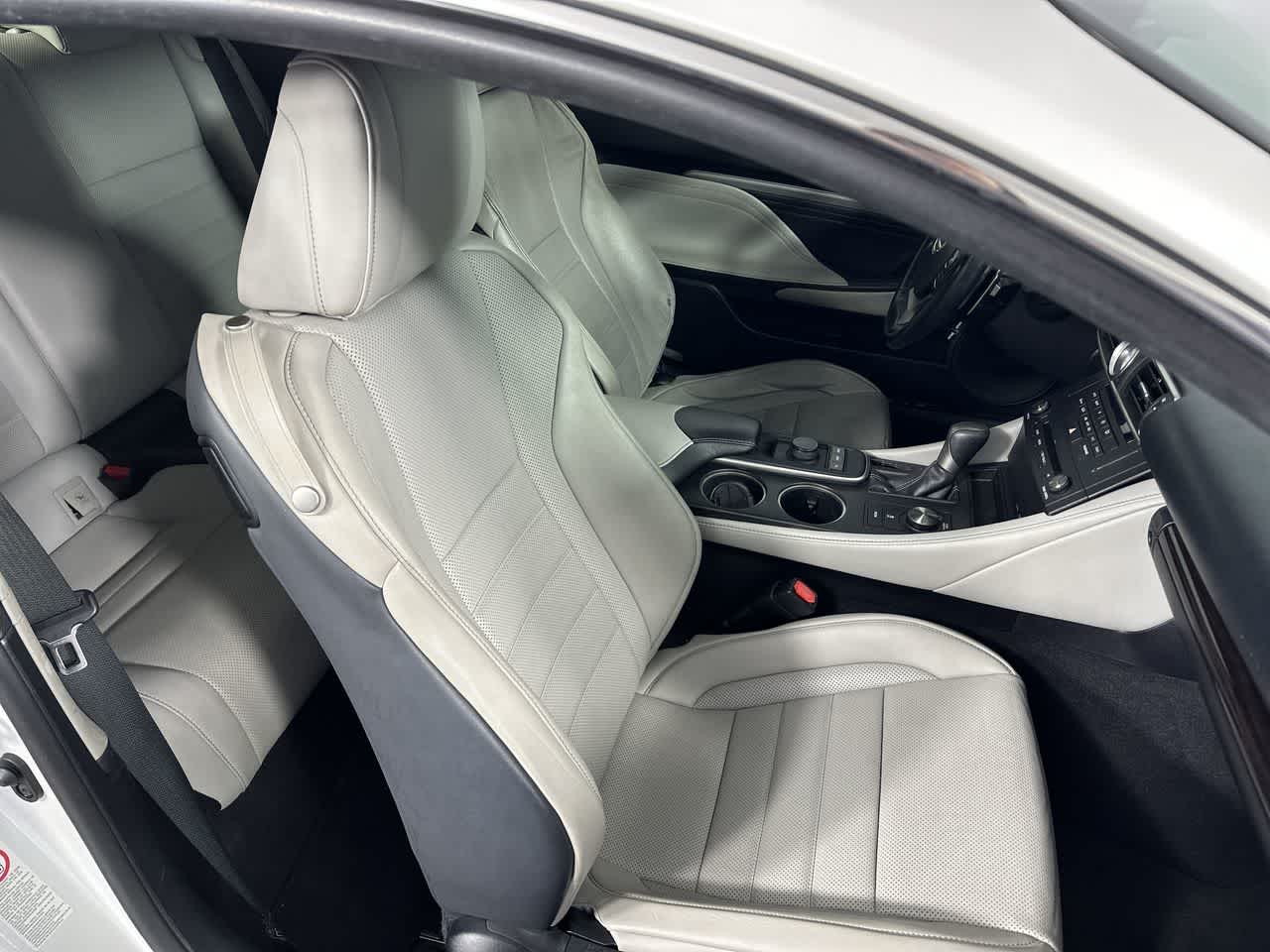 2016 Lexus RC 200t 2dr Cpe