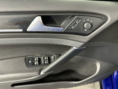 2019 Volkswagen Golf R 2.0T Manual w/DCC/Nav