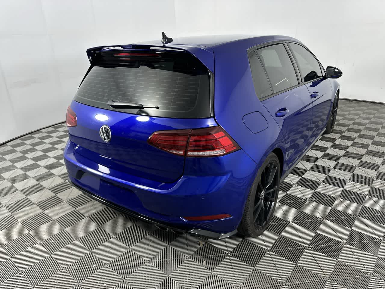 2019 Volkswagen Golf R 2.0T Manual w/DCC/Nav
